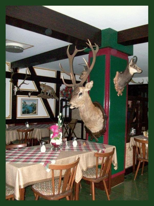 Hotel-Restaurant Johanniskreuz Trippstadt Extérieur photo