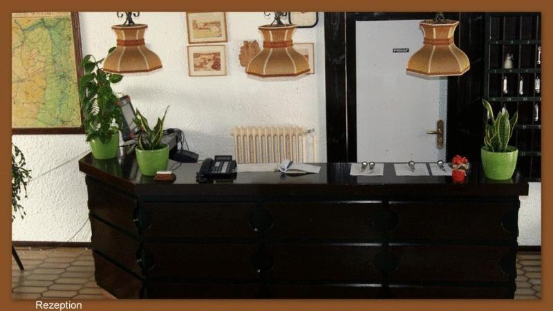 Hotel-Restaurant Johanniskreuz Trippstadt Extérieur photo