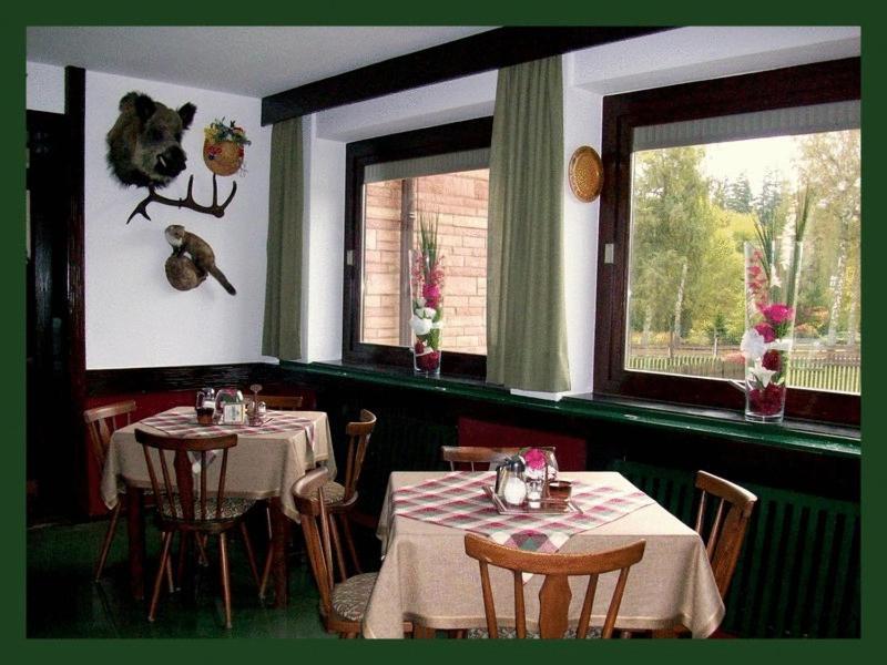 Hotel-Restaurant Johanniskreuz Trippstadt Extérieur photo
