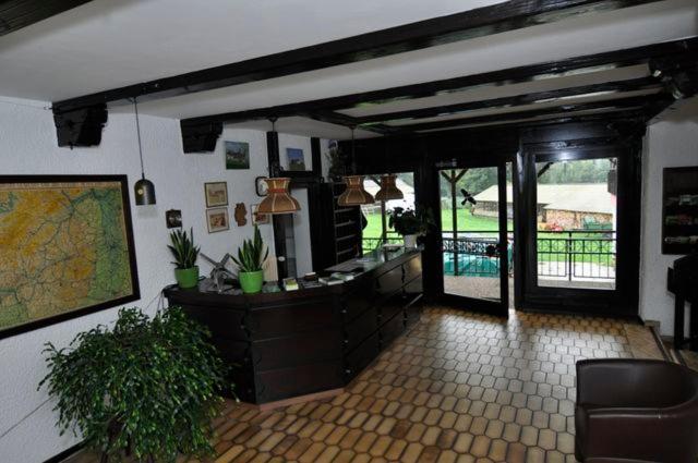 Hotel-Restaurant Johanniskreuz Trippstadt Extérieur photo